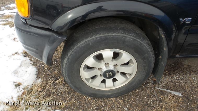 image for item DB2257 1999 Honda Passport SUV