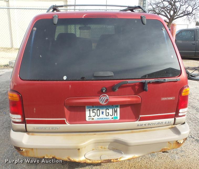 image for item DF9225 2000 Mercury Mountaineer SUV