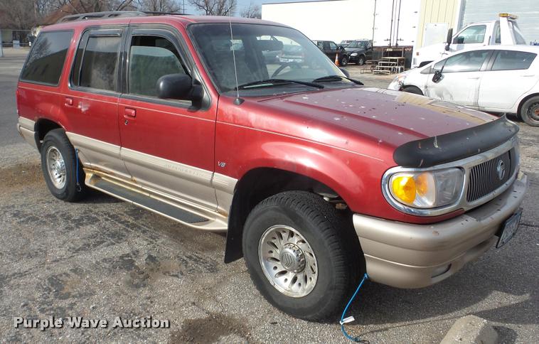 image for item DF9225 2000 Mercury Mountaineer SUV