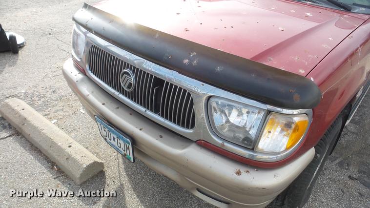 image for item DF9225 2000 Mercury Mountaineer SUV