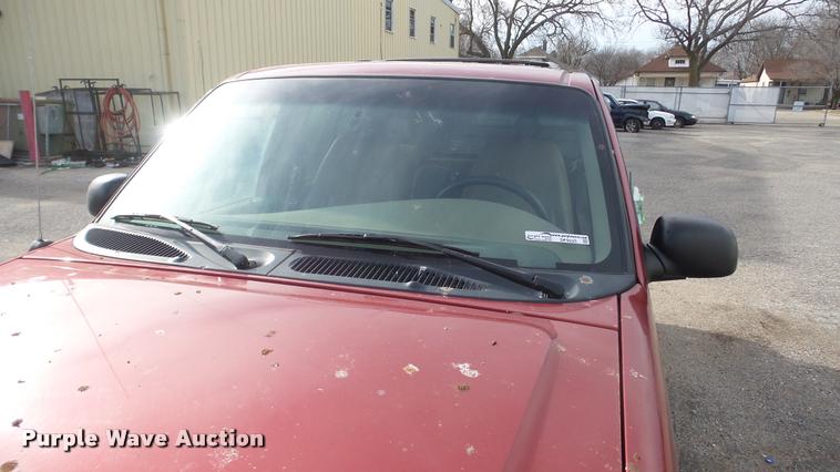 image for item DF9225 2000 Mercury Mountaineer SUV