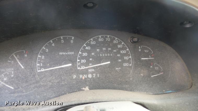 image for item DF9225 2000 Mercury Mountaineer SUV