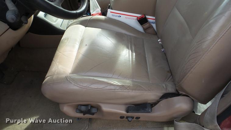 image for item DF9225 2000 Mercury Mountaineer SUV