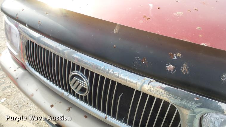 image for item DF9225 2000 Mercury Mountaineer SUV