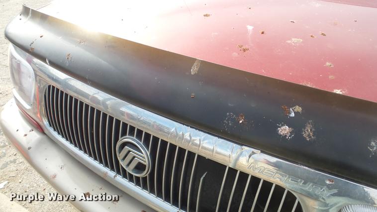 image for item DF9225 2000 Mercury Mountaineer SUV