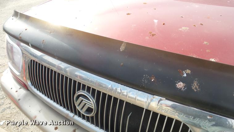 image for item DF9225 2000 Mercury Mountaineer SUV