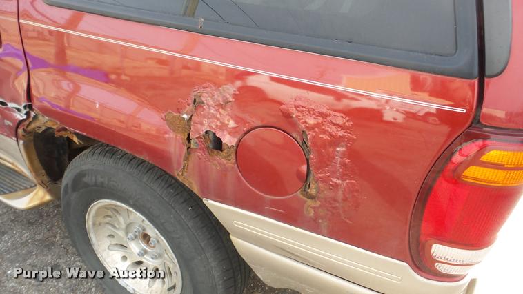 image for item DF9225 2000 Mercury Mountaineer SUV