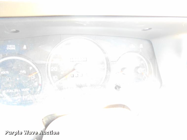 image for item AT9662 2003 Ford Crown Victoria