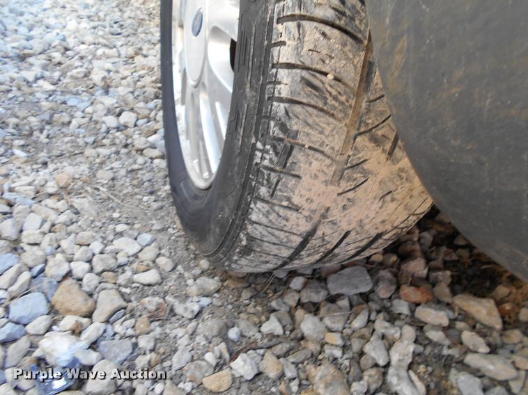 image for item AT9662 2003 Ford Crown Victoria