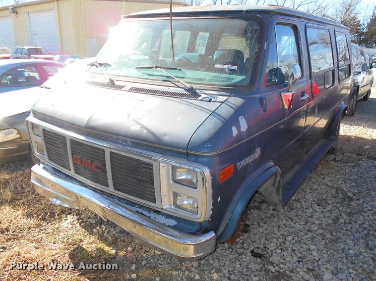image for item AT9663 1990 GMC Vandura G2500 van