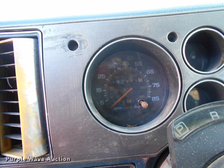 image for item AT9663 1990 GMC Vandura G2500 van