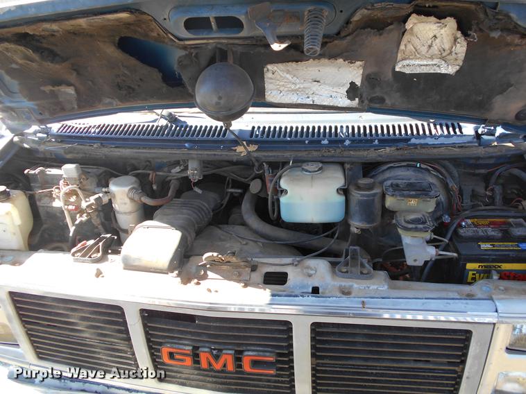 image for item AT9663 1990 GMC Vandura G2500 van