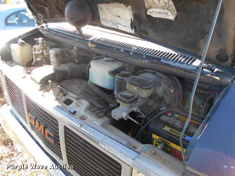 image for item AT9663 1990 GMC Vandura G2500 van
