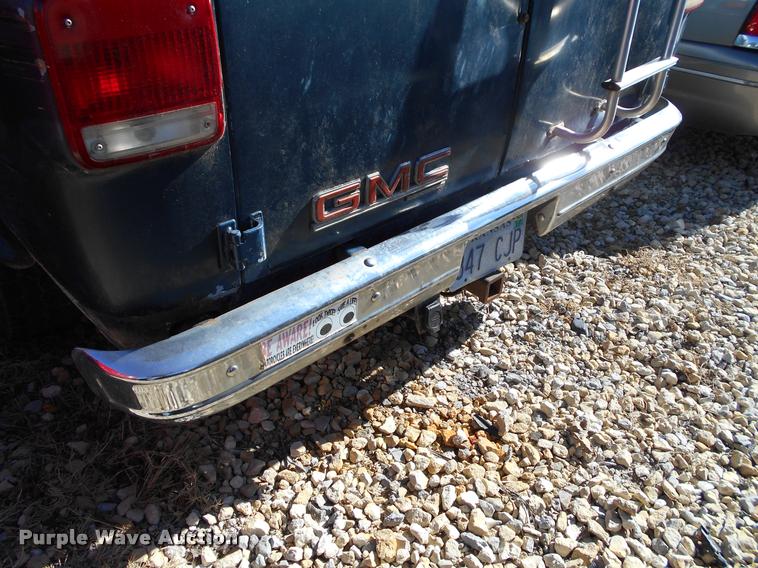 image for item AT9663 1990 GMC Vandura G2500 van