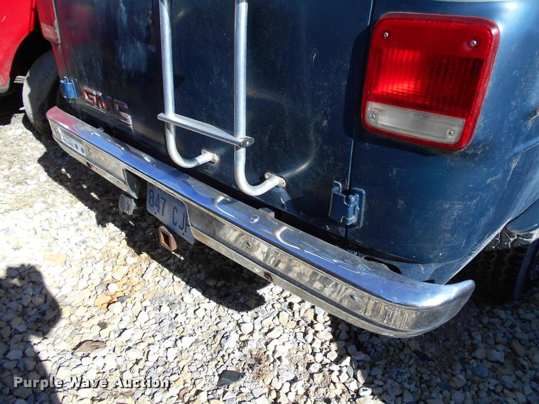 image for item AT9663 1990 GMC Vandura G2500 van