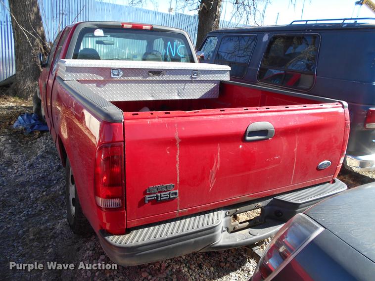image for item AT9664 2003 Ford F150 SuperCab pickup truck