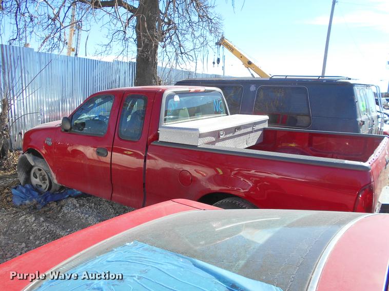 image for item AT9664 2003 Ford F150 SuperCab pickup truck