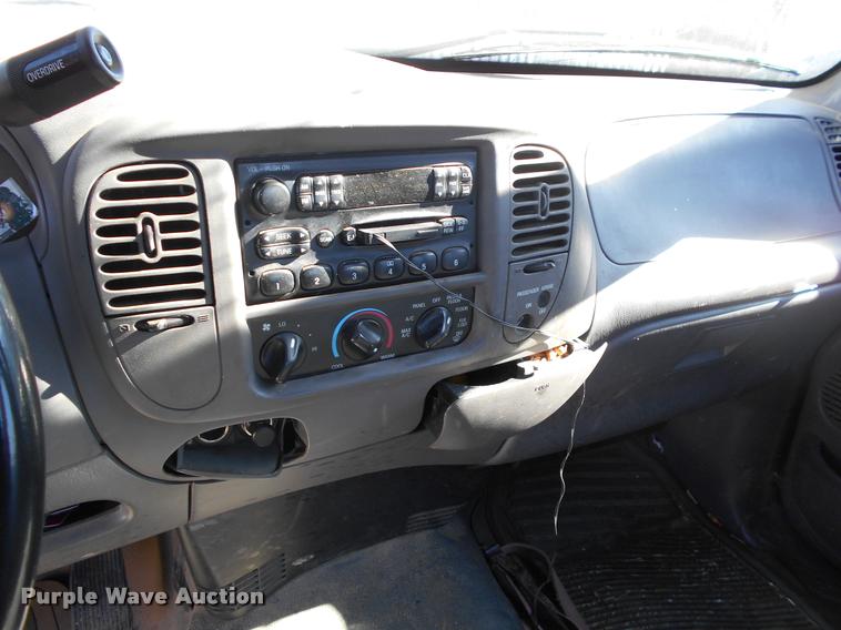 image for item AT9664 2003 Ford F150 SuperCab pickup truck