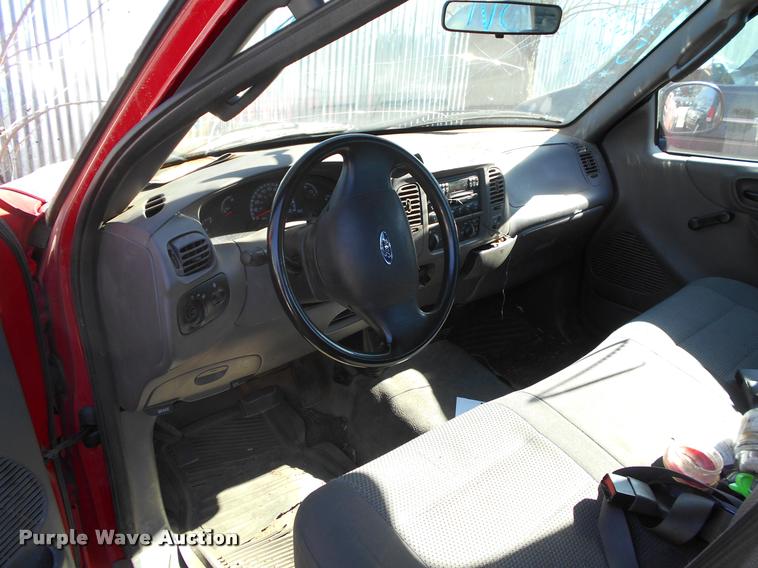 image for item AT9664 2003 Ford F150 SuperCab pickup truck