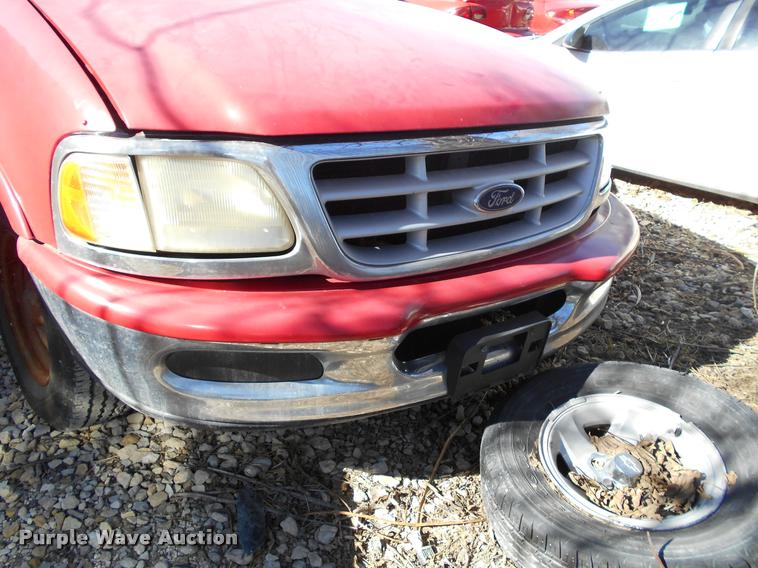 image for item AT9664 2003 Ford F150 SuperCab pickup truck