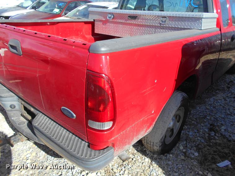 image for item AT9664 2003 Ford F150 SuperCab pickup truck