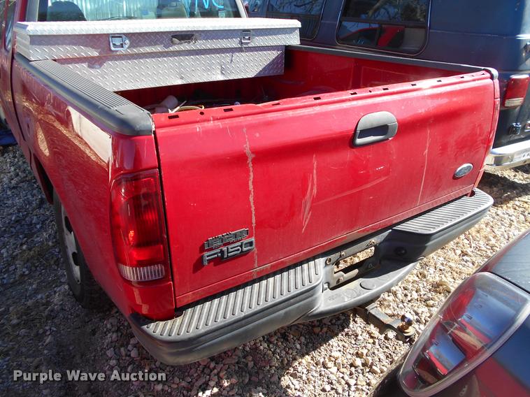 image for item AT9664 2003 Ford F150 SuperCab pickup truck