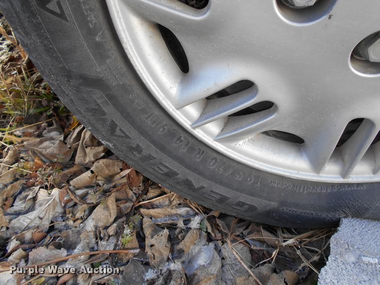 image for item AT9667 1998 Saturn SL SL1