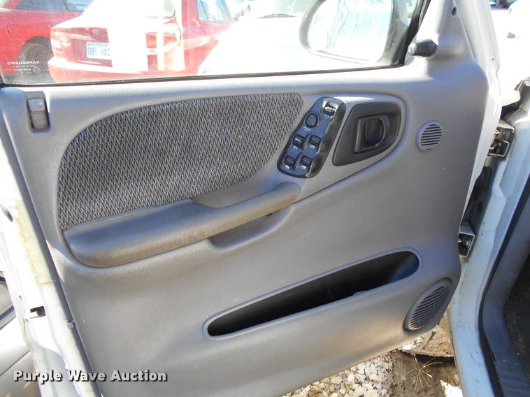 image for item AT9668 1999 Dodge Durango SUV
