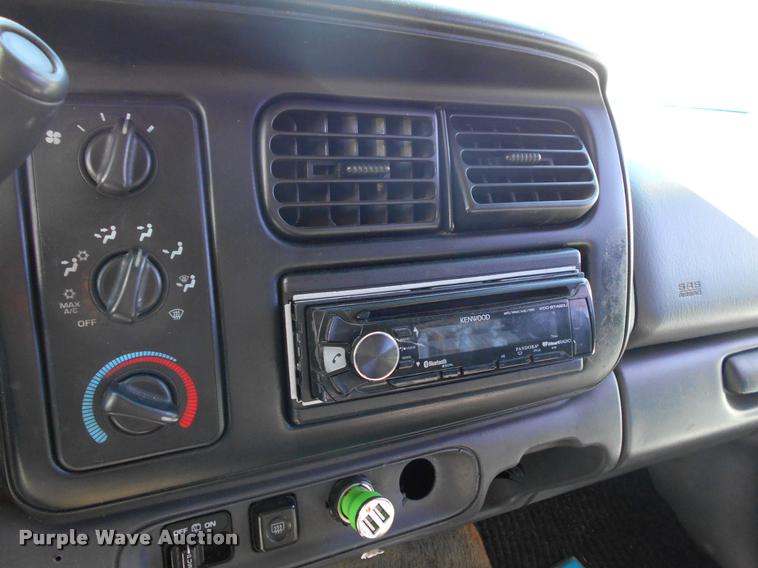 image for item AT9668 1999 Dodge Durango SUV