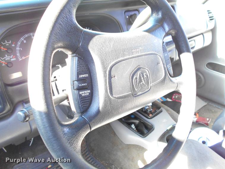 image for item AT9668 1999 Dodge Durango SUV