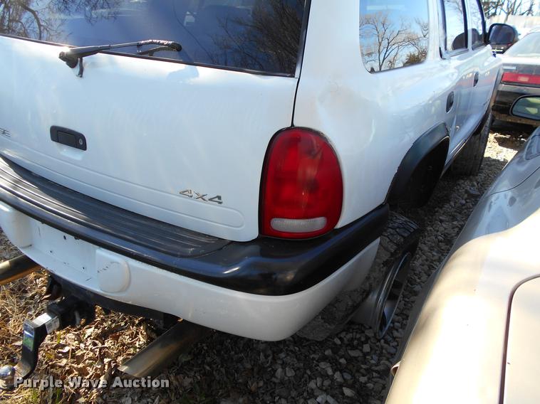 image for item AT9668 1999 Dodge Durango SUV