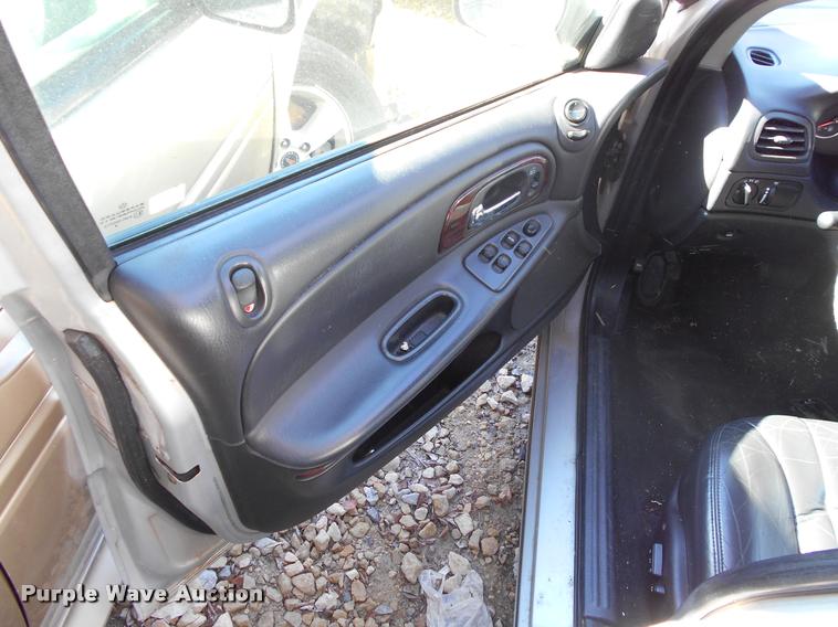 image for item AT9670 2001 Chrysler Concorde