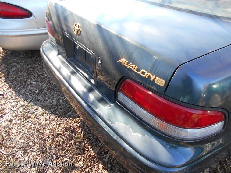 image for item AT9671 1996 Toyota Avalon