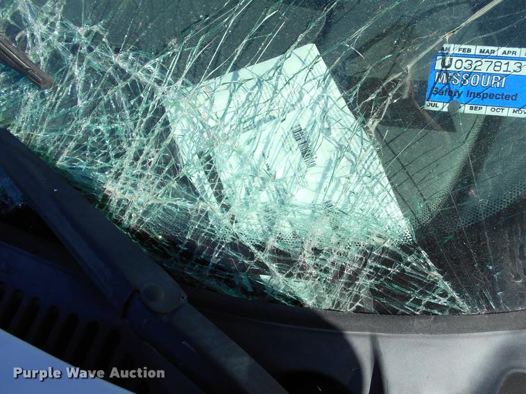 image for item AT9673 2002 Ford Taurus