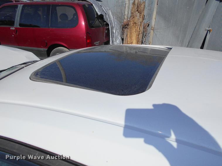 image for item AT9673 2002 Ford Taurus