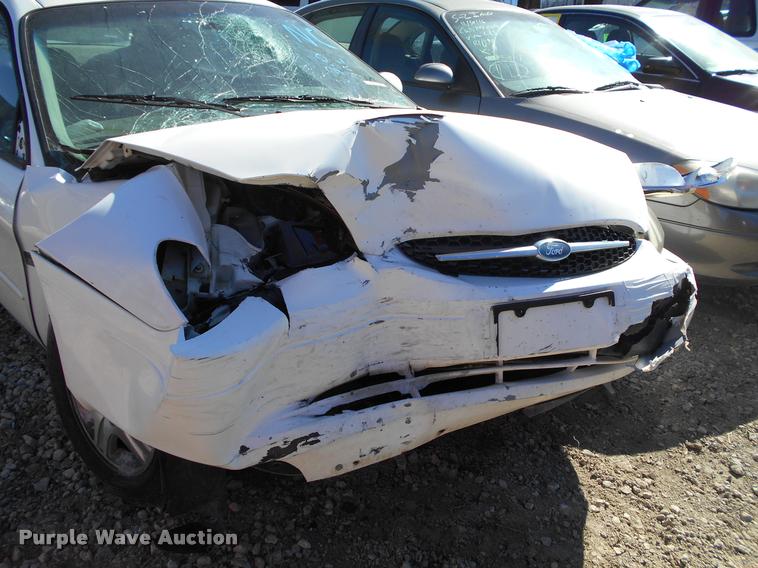 image for item AT9673 2002 Ford Taurus