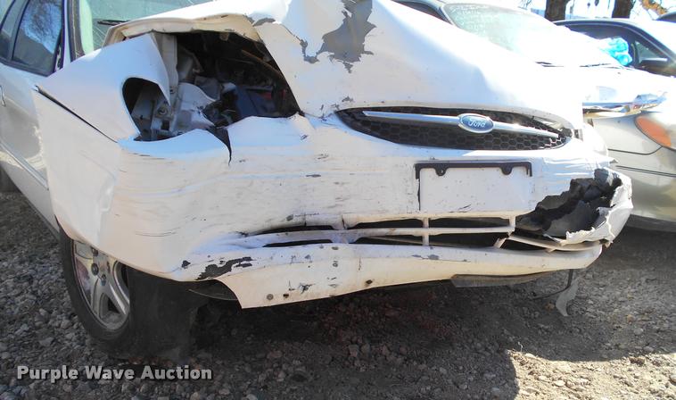 image for item AT9673 2002 Ford Taurus