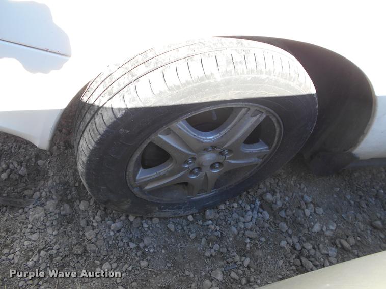 image for item AT9673 2002 Ford Taurus