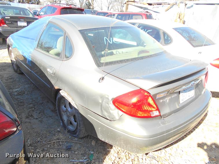 image for item AT9674 2001 Ford Taurus