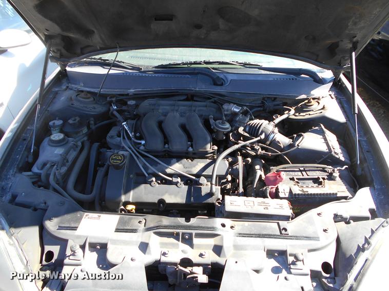 image for item AT9674 2001 Ford Taurus