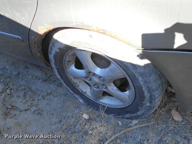 image for item AT9674 2001 Ford Taurus