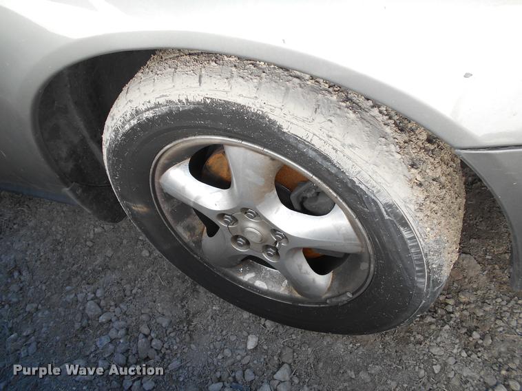 image for item AT9674 2001 Ford Taurus