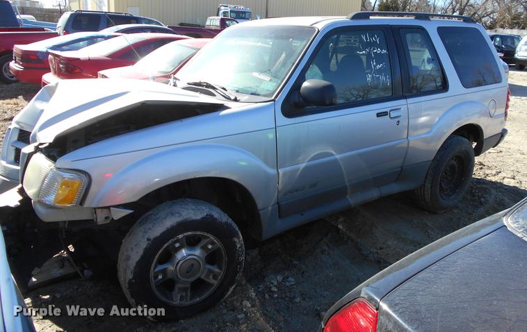 image for item AT9676 2001 Ford Explorer SUV