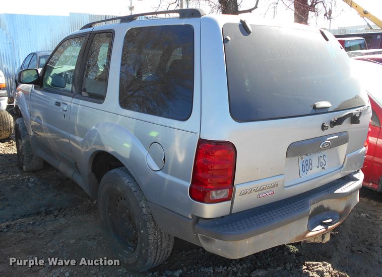 image for item AT9676 2001 Ford Explorer SUV