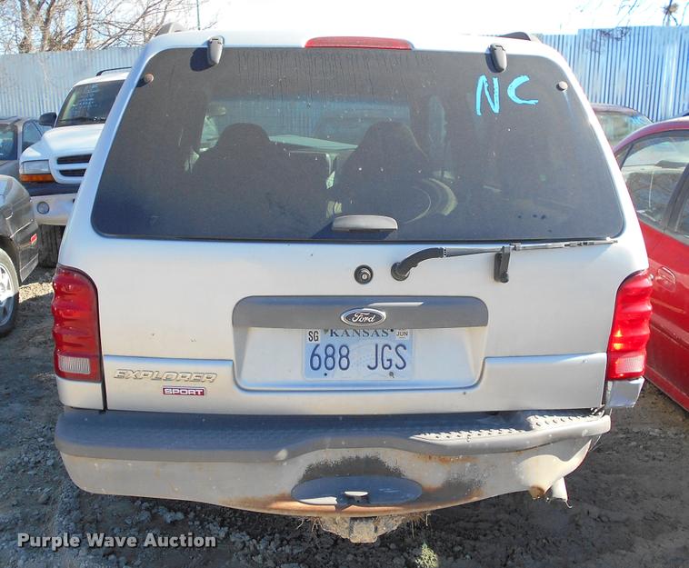 image for item AT9676 2001 Ford Explorer SUV