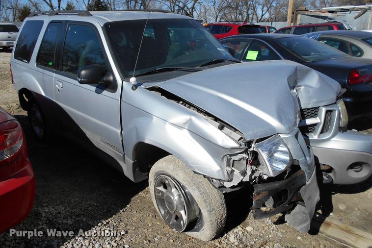 image for item AT9676 2001 Ford Explorer SUV