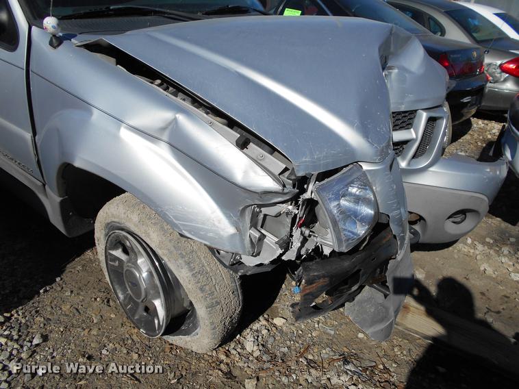 image for item AT9676 2001 Ford Explorer SUV