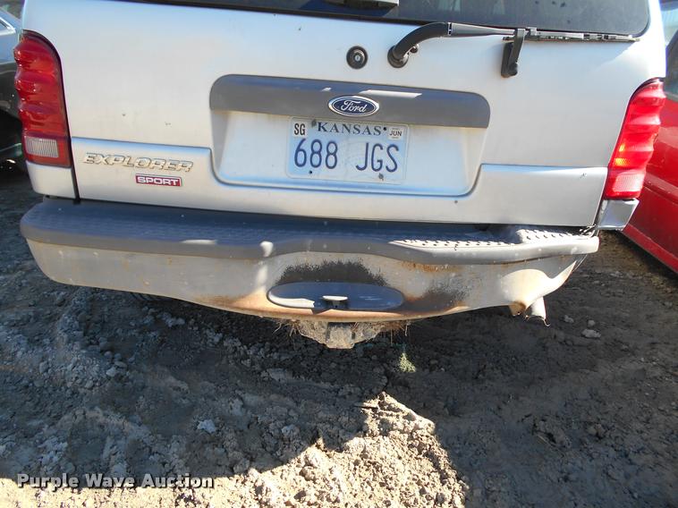 image for item AT9676 2001 Ford Explorer SUV
