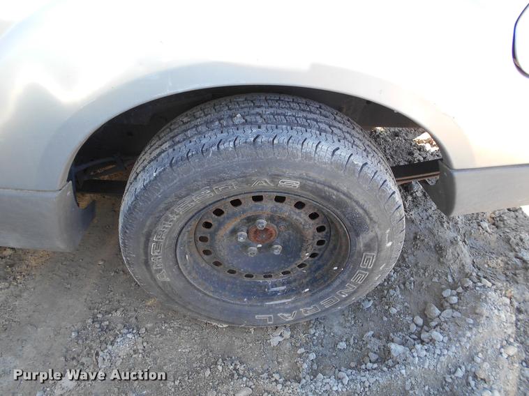 image for item AT9676 2001 Ford Explorer SUV