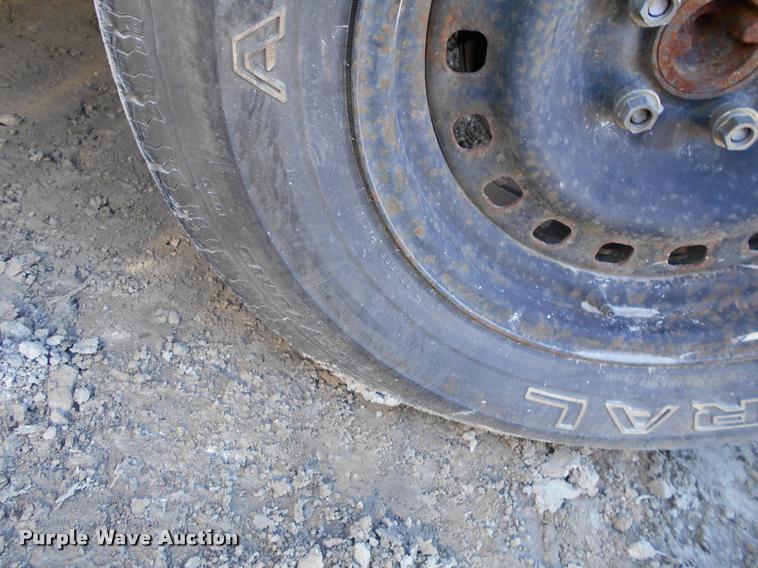 image for item AT9676 2001 Ford Explorer SUV